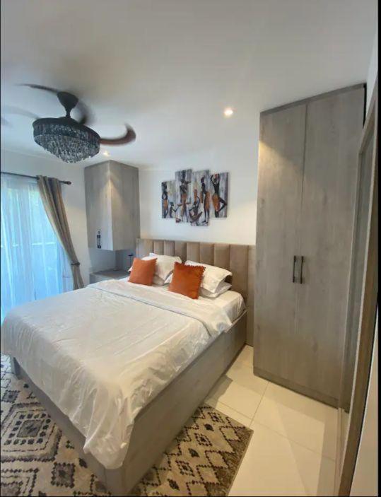 The Lennox Suites By Cozy Accra Buitenkant foto