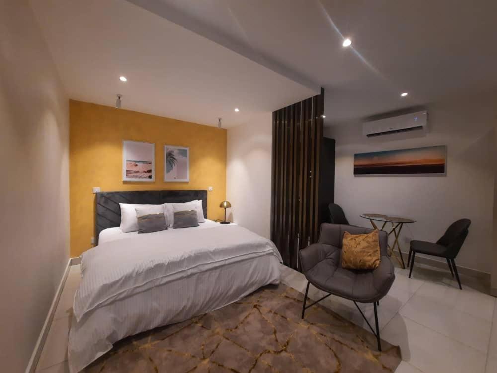 The Lennox Suites By Cozy Accra Buitenkant foto